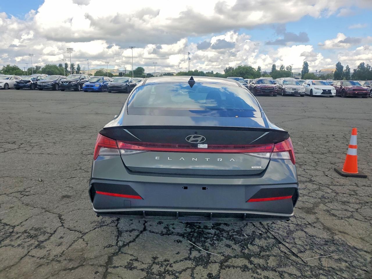 Hyundai ELANTRA Sel Sport