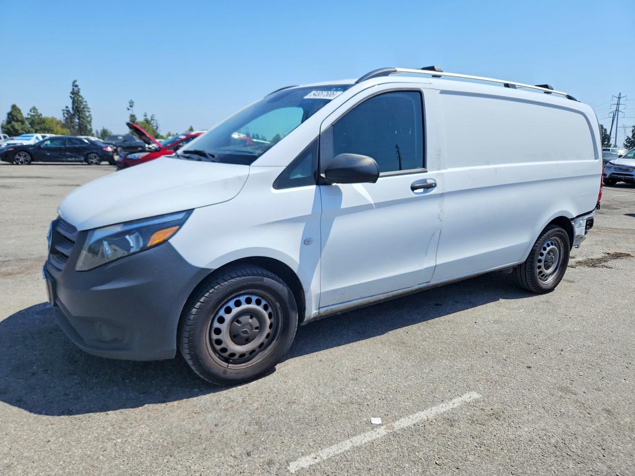 Salvage Mercedes-Benz Metris Image