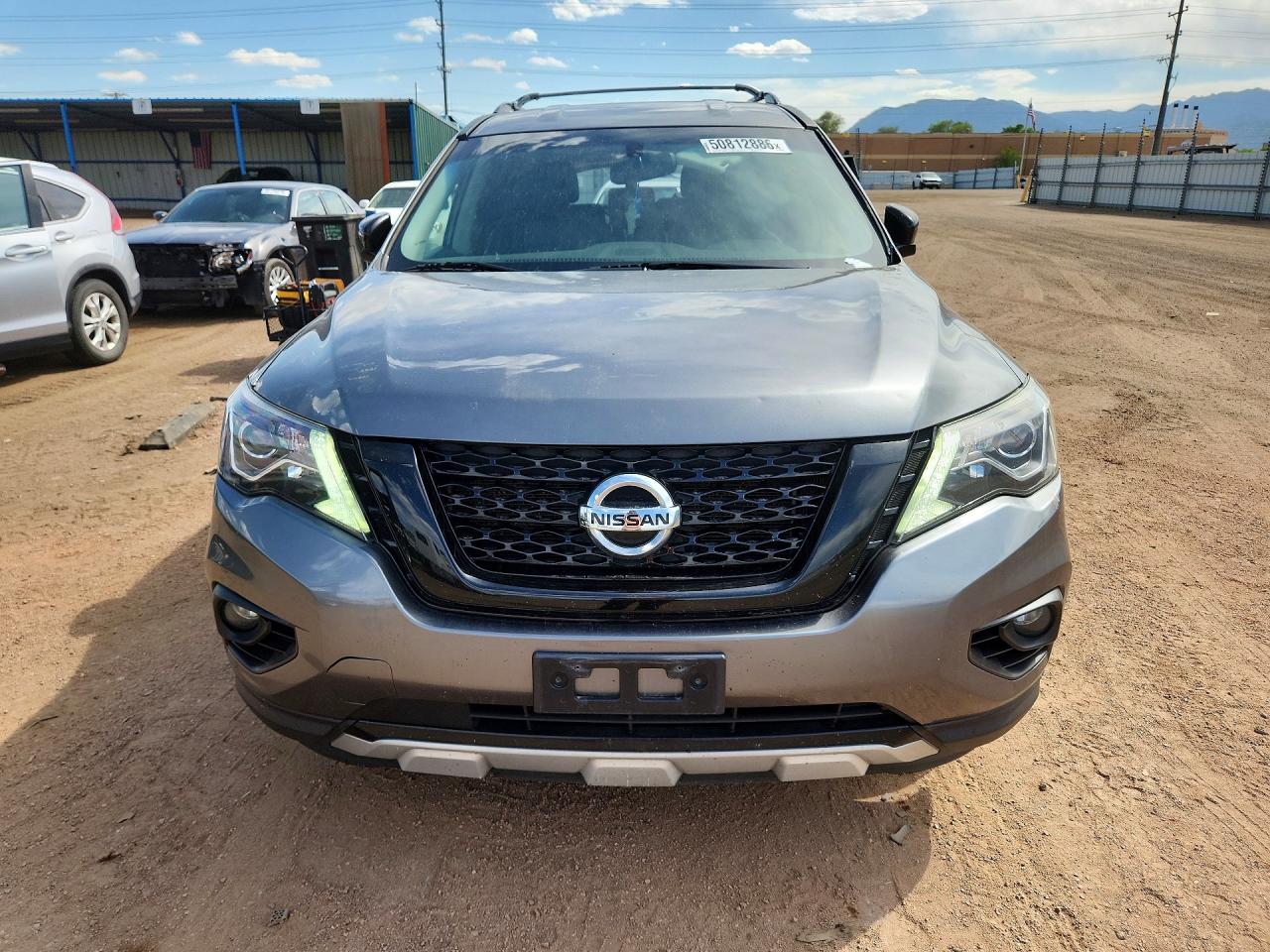 Nissan Pathfinder Sv