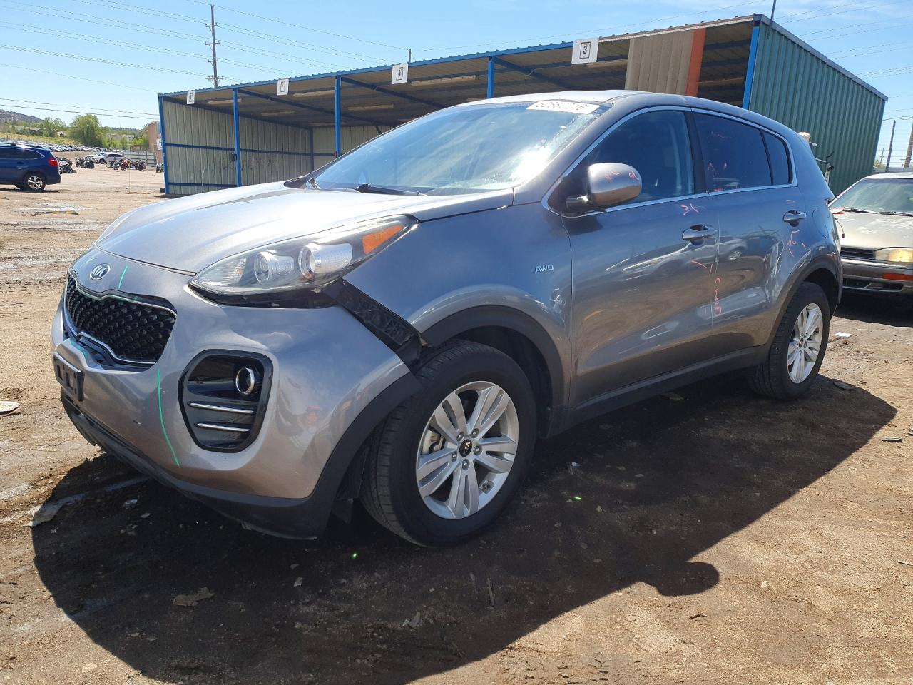 Salvage Kia Sportage Image