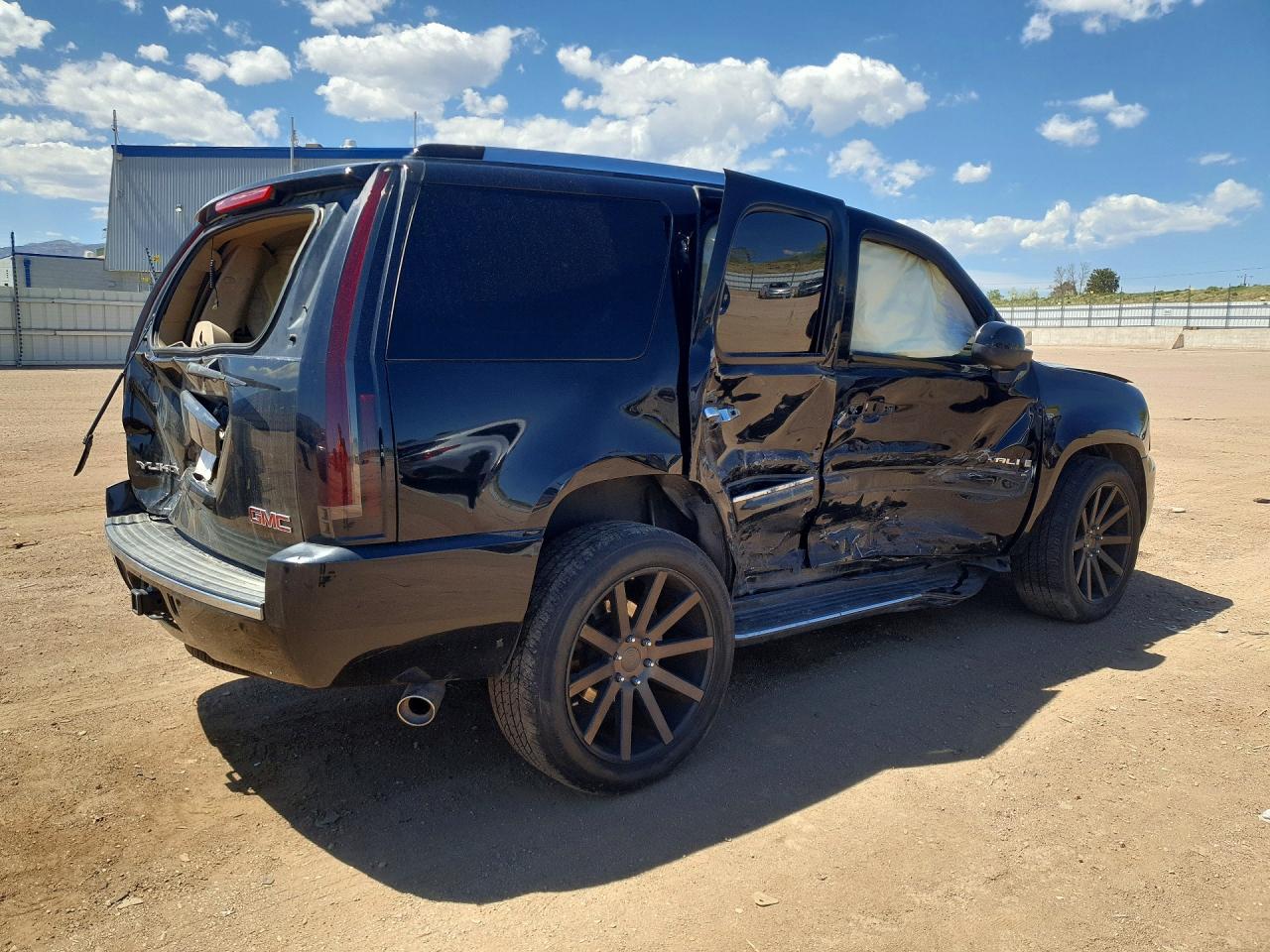 GMC Yukon Denali