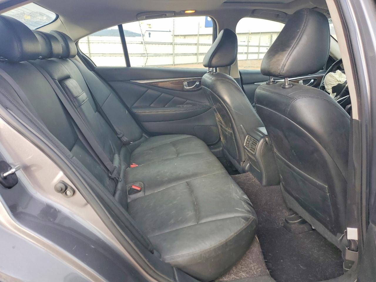 INFINITI Q50 Luxe