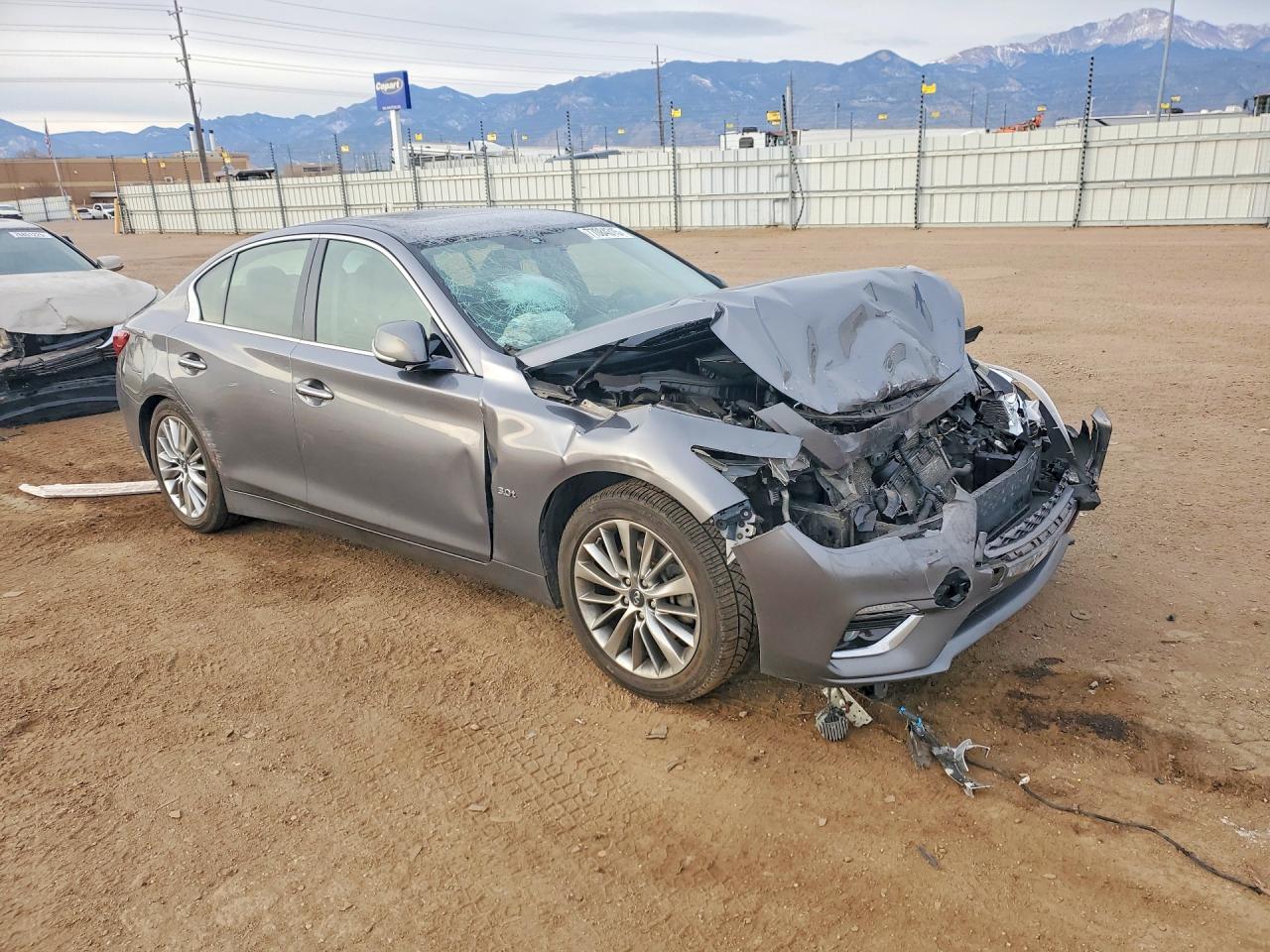 INFINITI Q50 Luxe