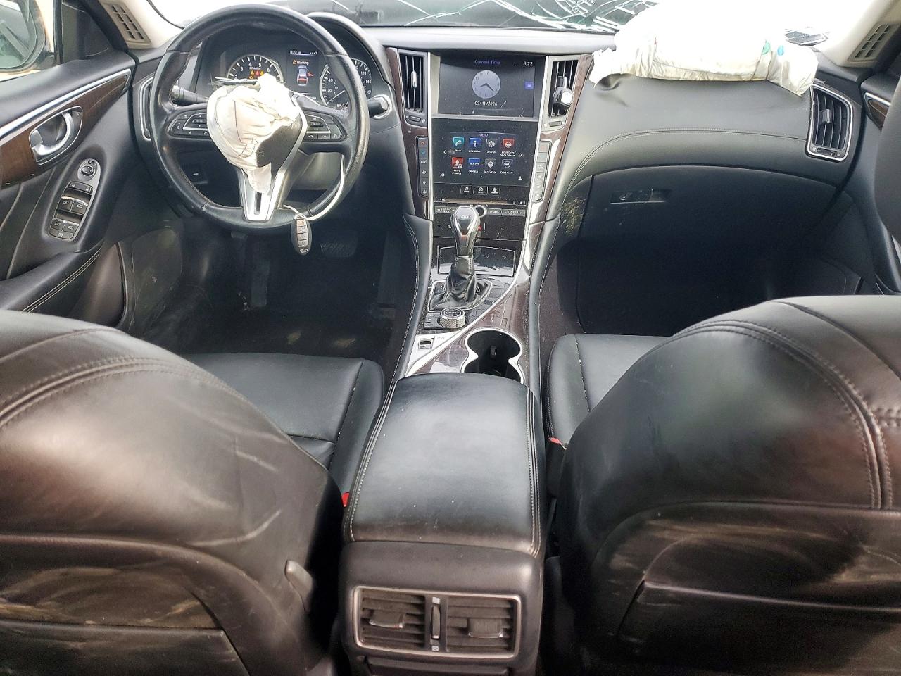 INFINITI Q50 Luxe