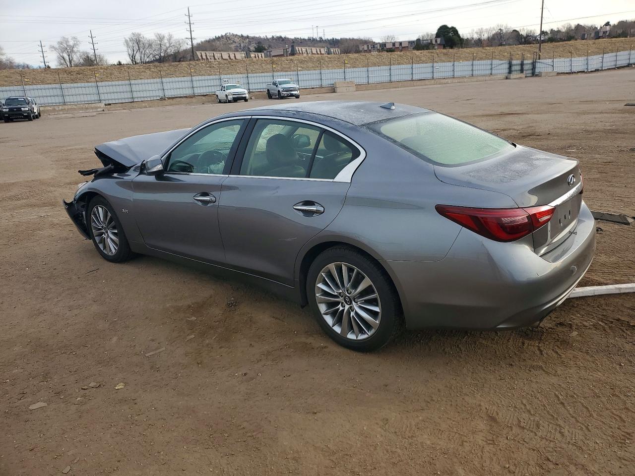 INFINITI Q50 Luxe
