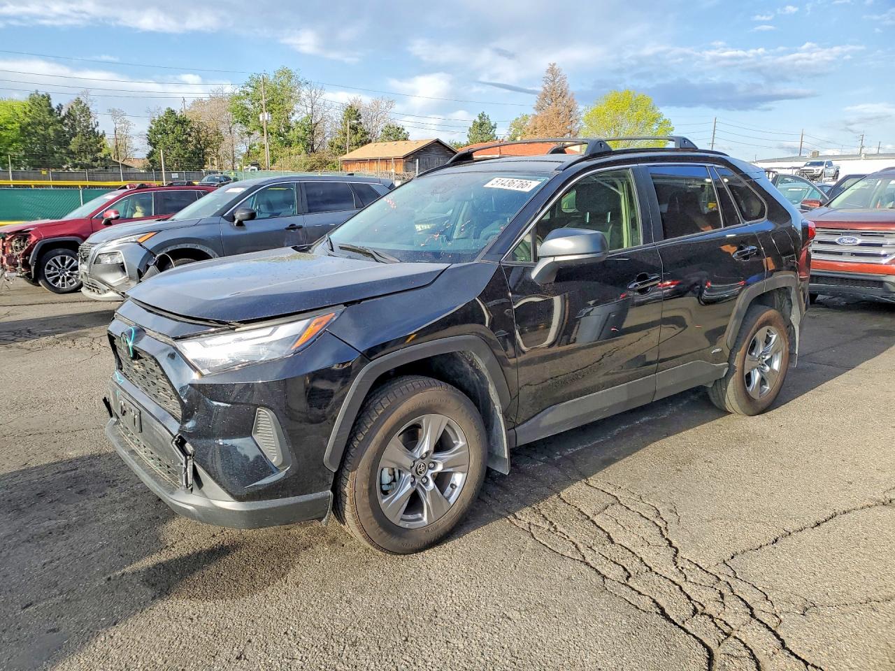 Salvage Toyota RAV4 Image