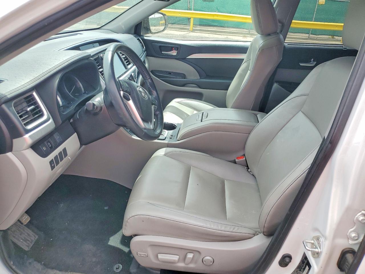 Toyota Highlander Xle