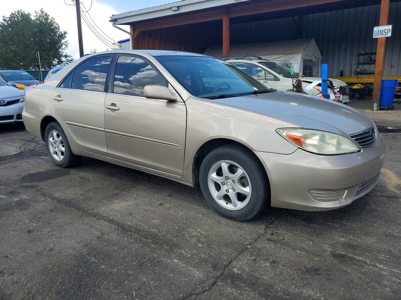 Toyota Camry Le