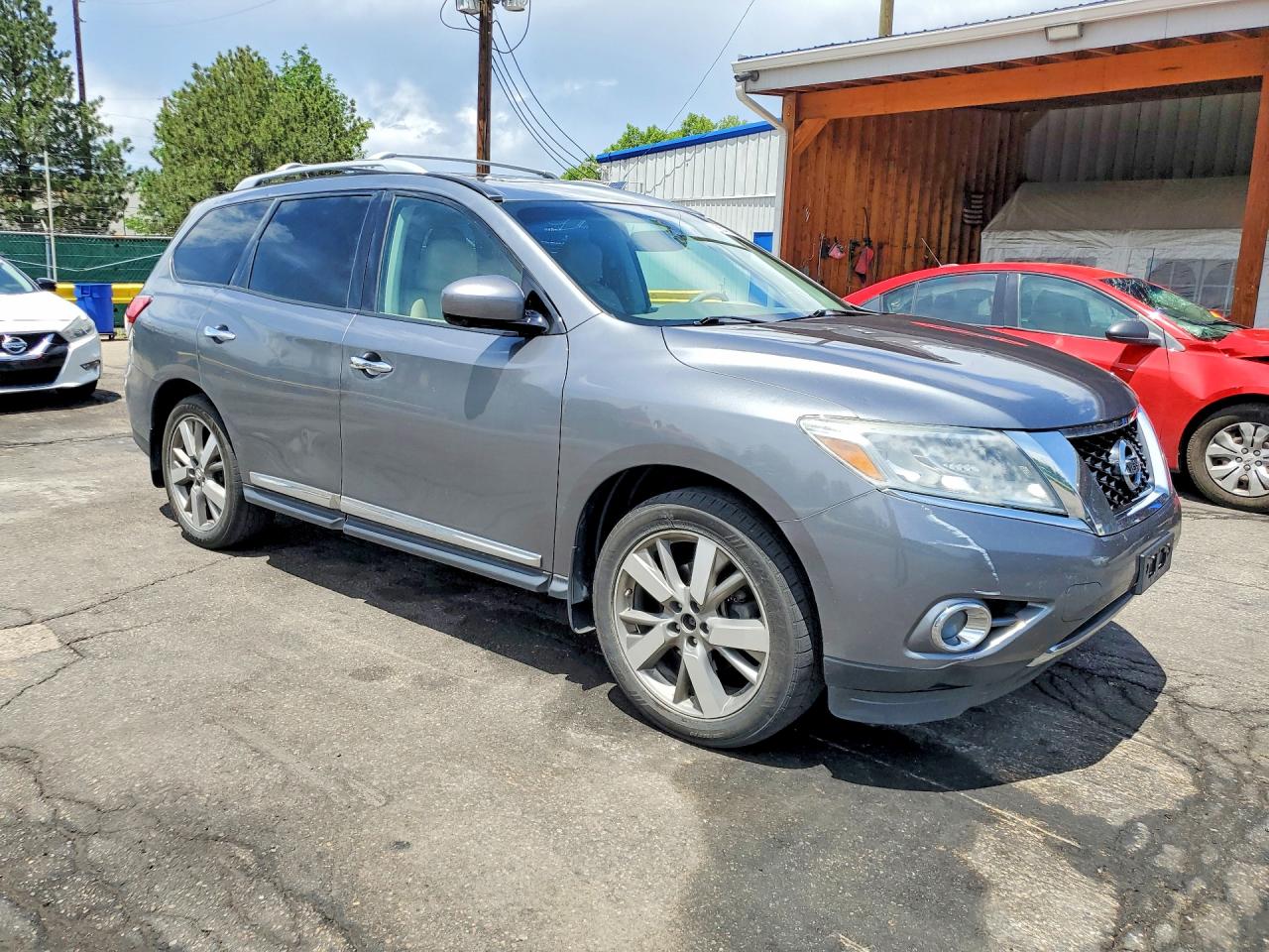 Nissan Pathfinder S