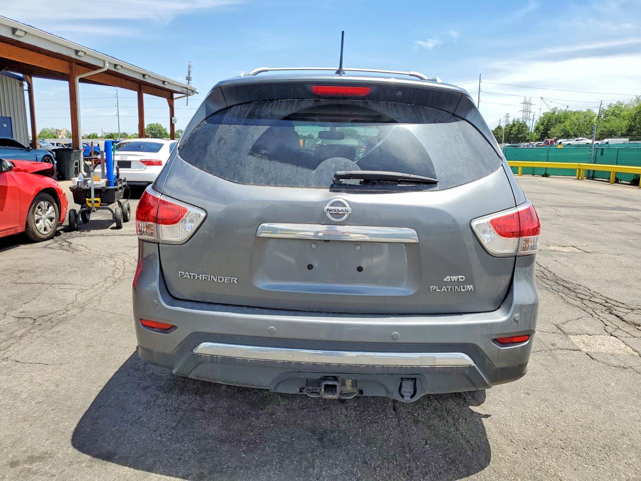 Nissan Pathfinder S