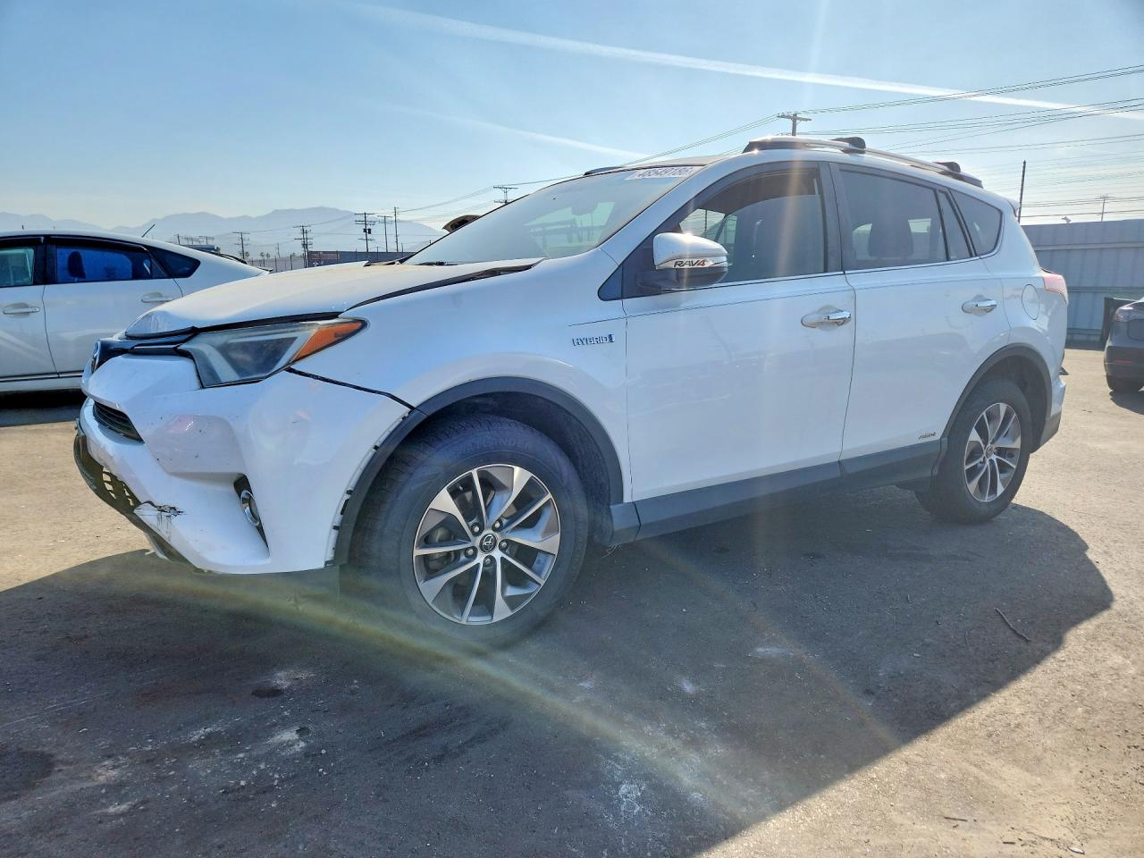 Salvage Toyota RAV4 Image