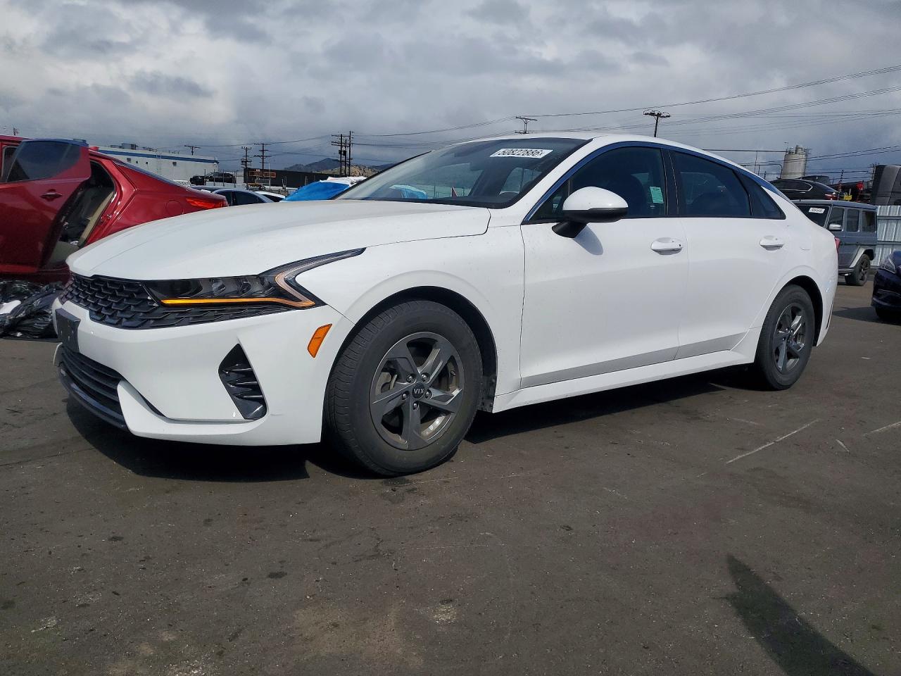 Salvage Kia K5 Image