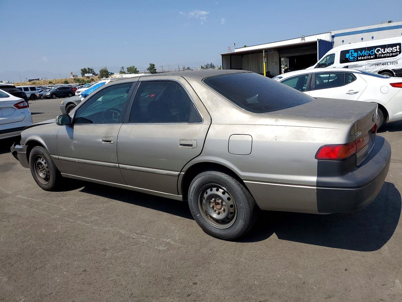Toyota Camry Le