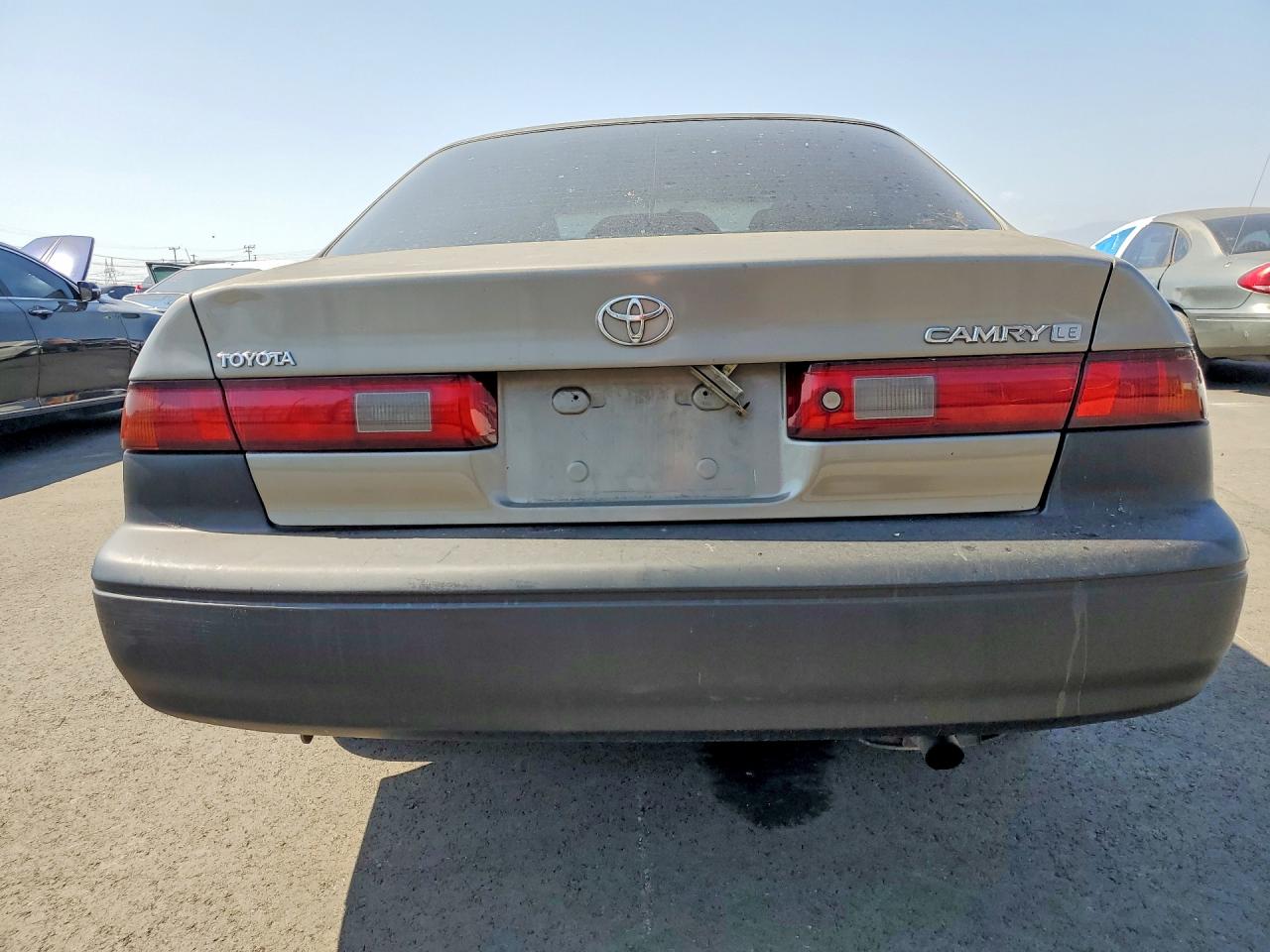 Toyota Camry Le