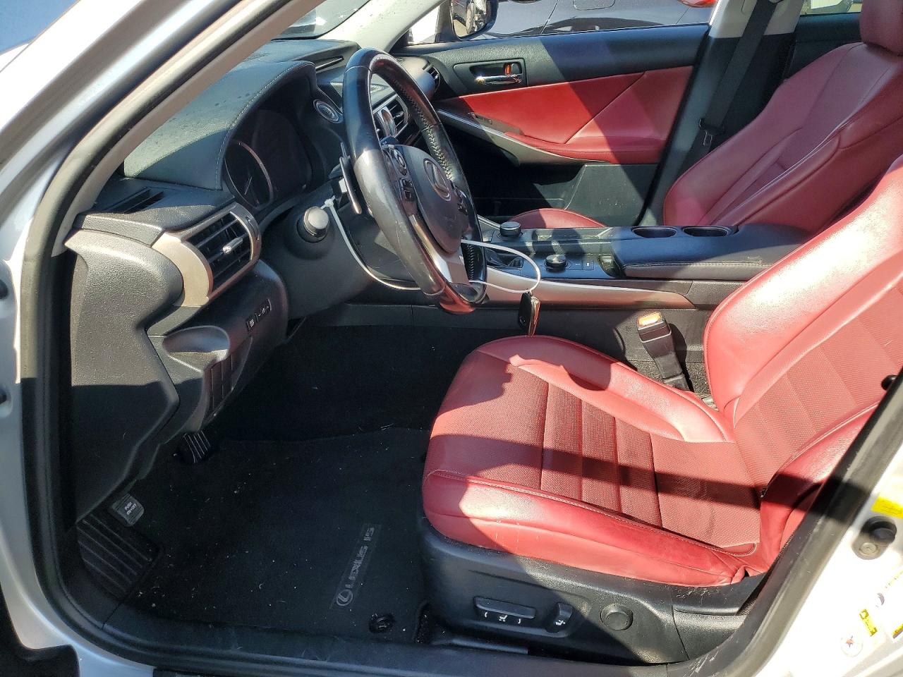 Lexus Is 200t
