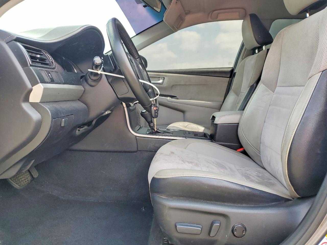 Toyota Camry Xse