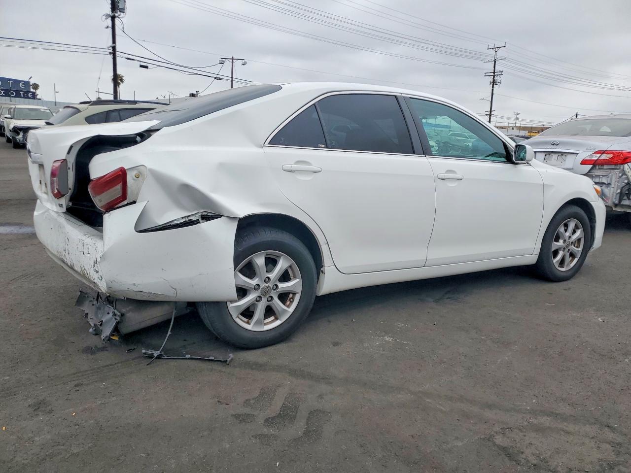 Toyota Camry Le