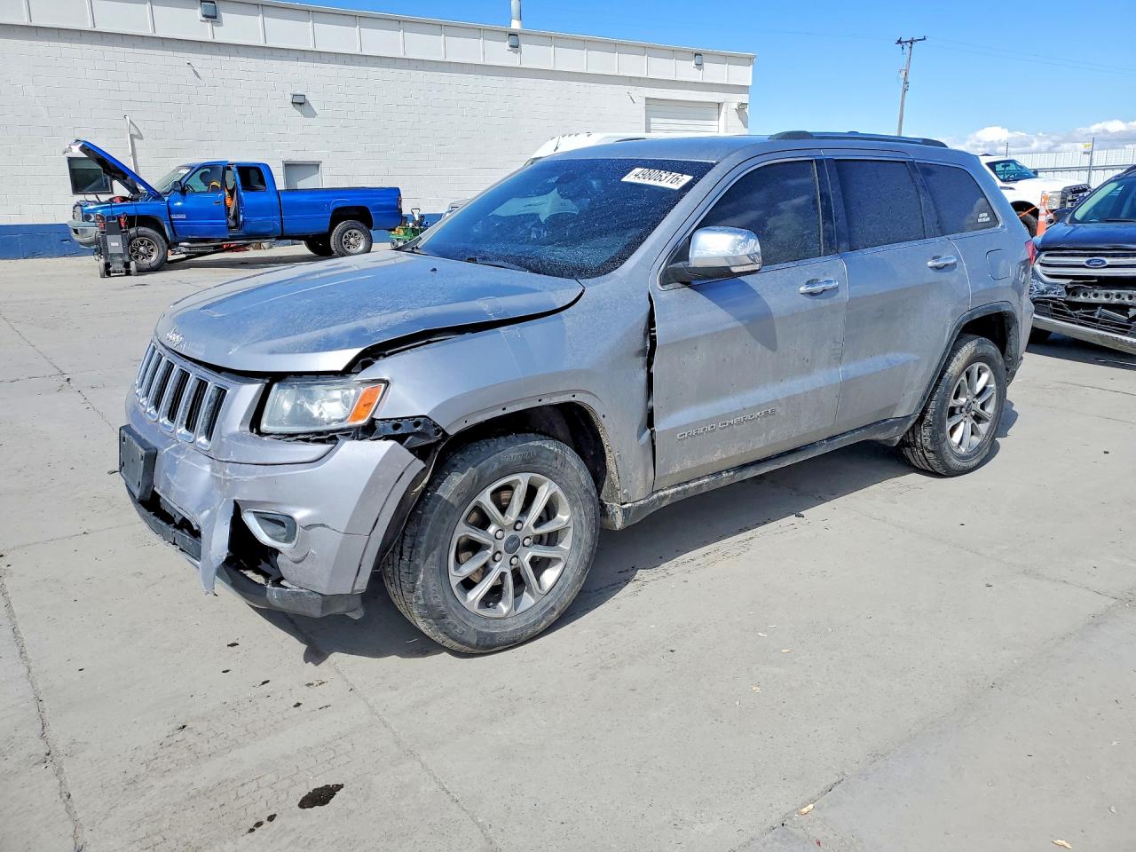 Salvage Jeep Cherokee Image