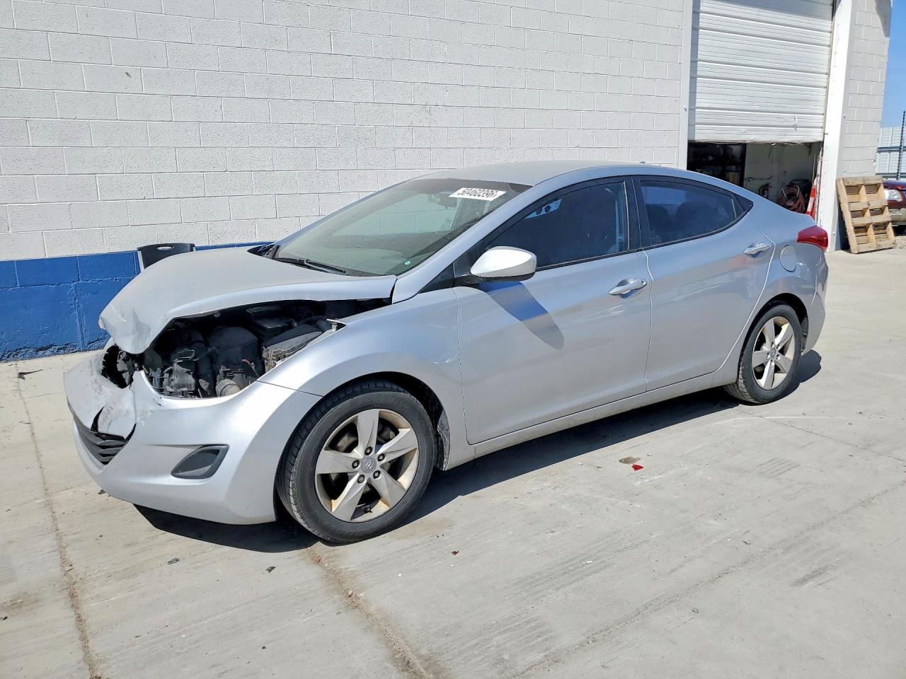 Salvage Hyundai ELANTRA Image