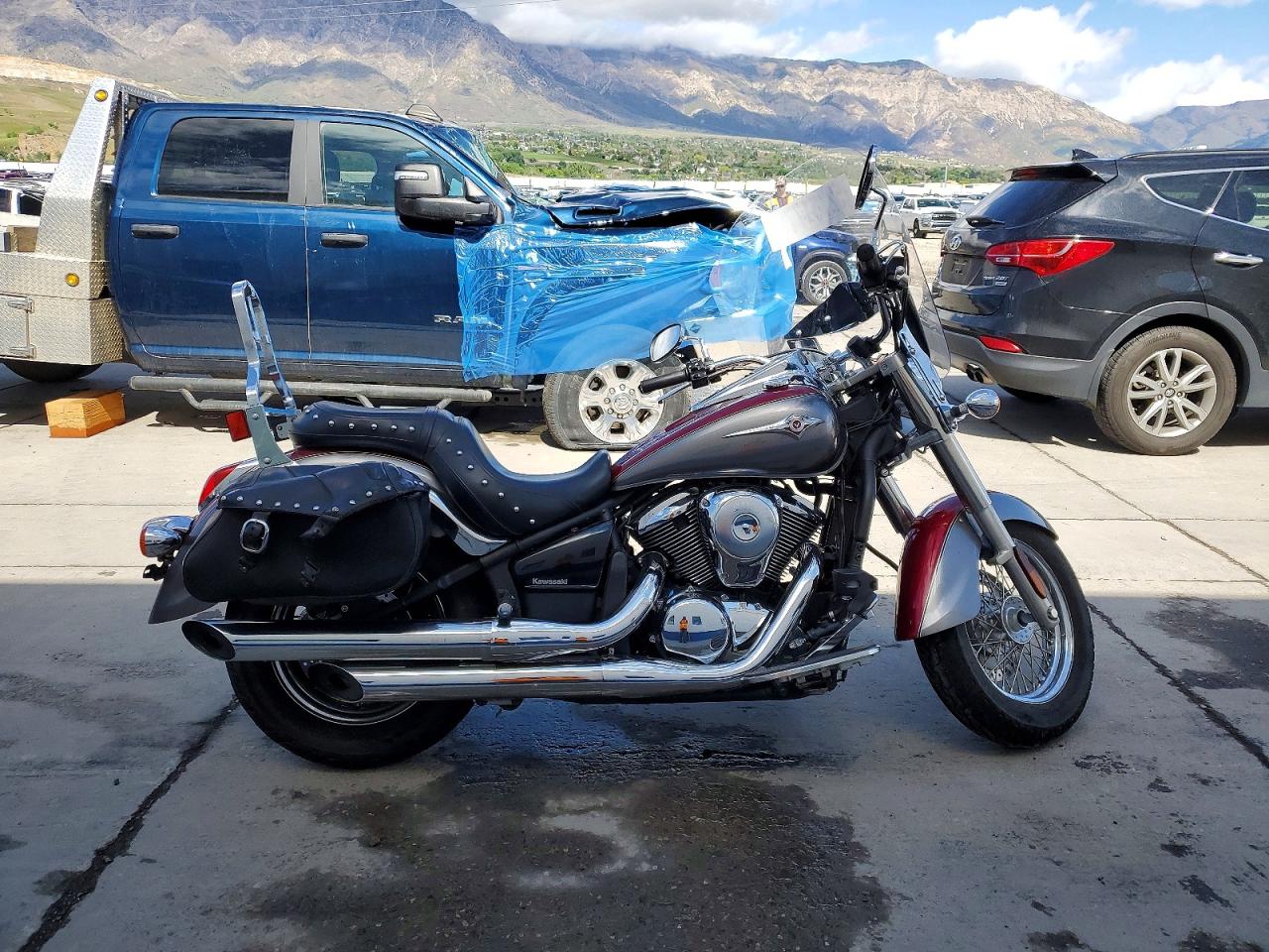 Salvage Kawasaki Vulcan 900 Image