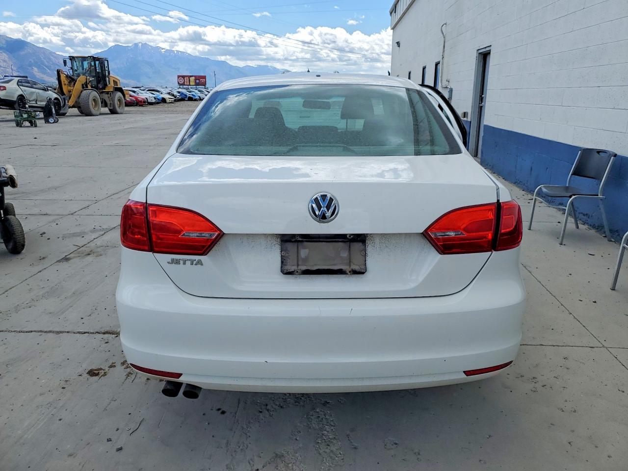 Volkswagen Jetta Base