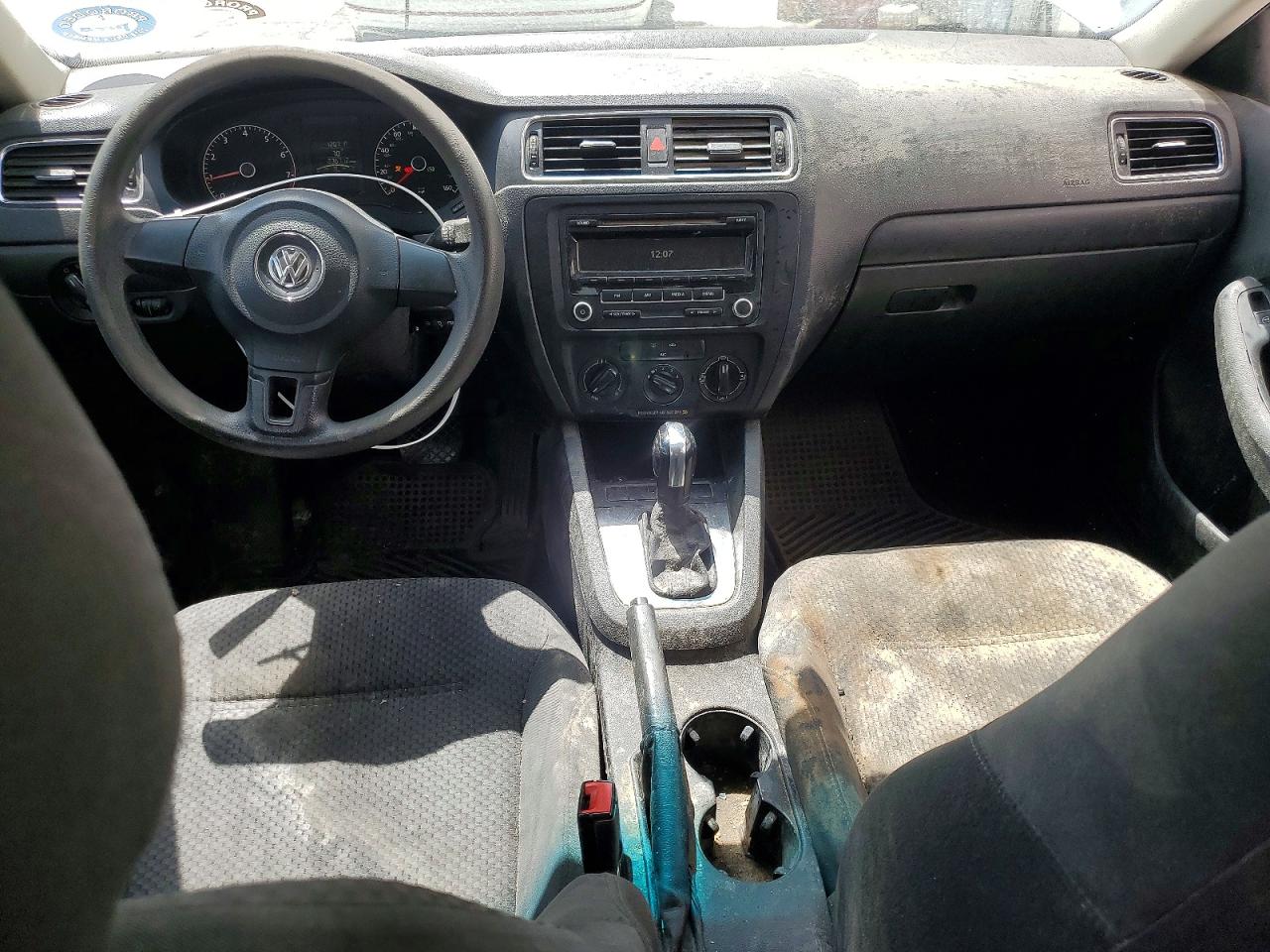 Volkswagen Jetta Base