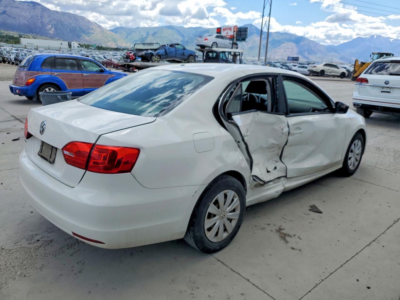 Volkswagen Jetta Base