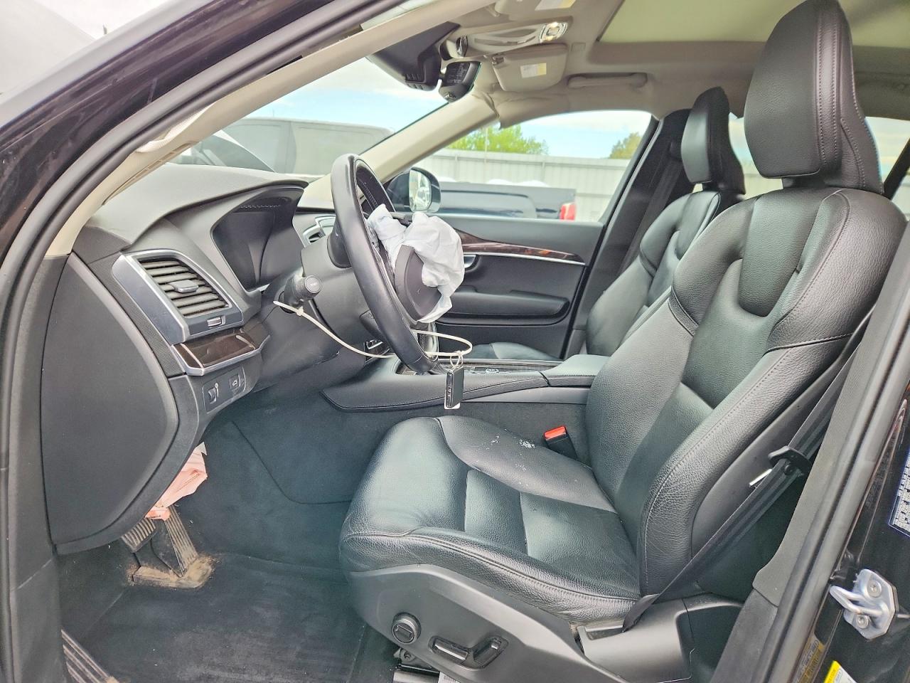 Volvo XC90 T6 Momentum