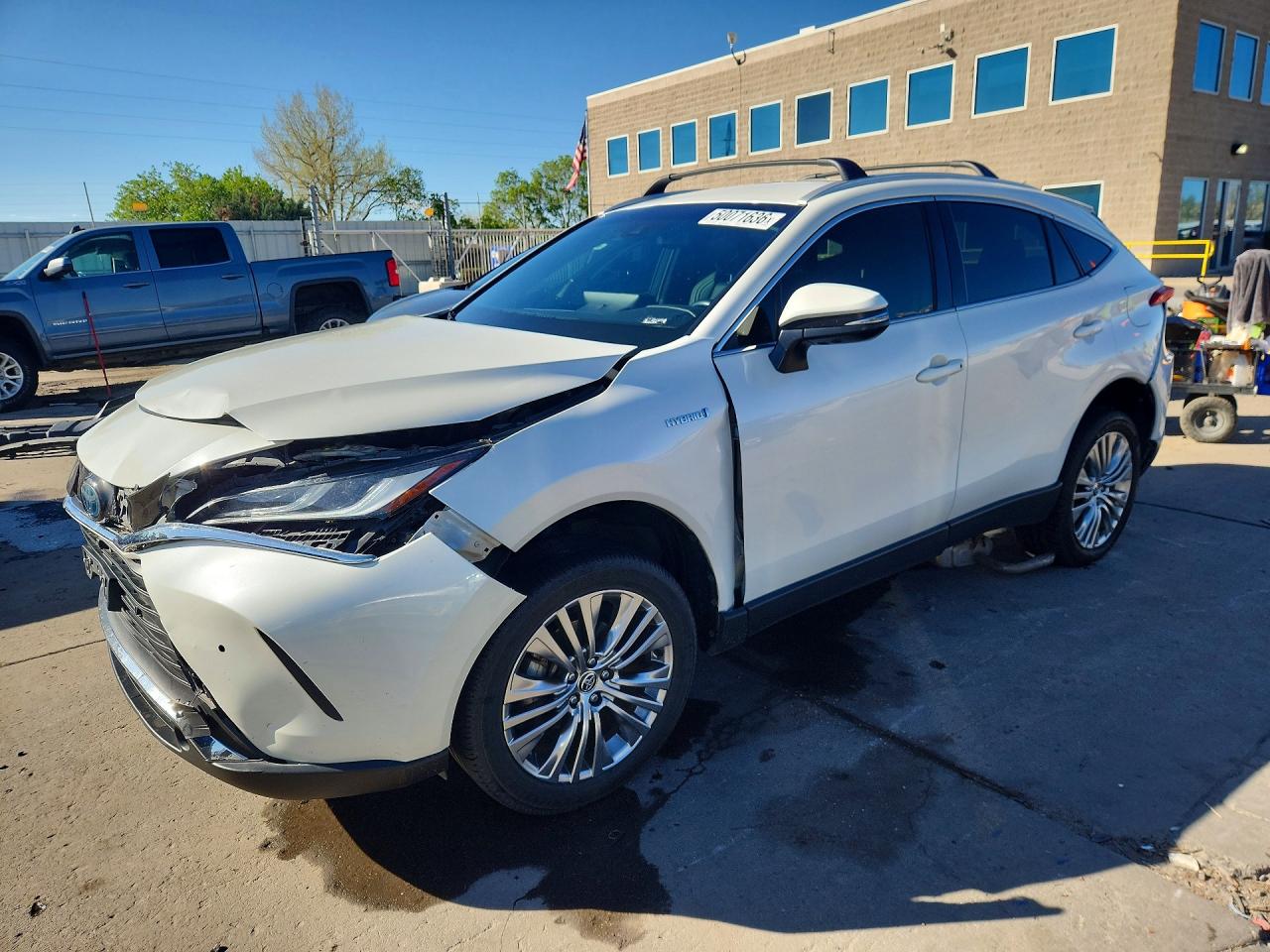 Salvage Toyota Venza Image