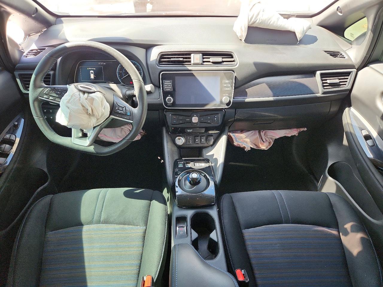 Nissan LEAF Sv Plus