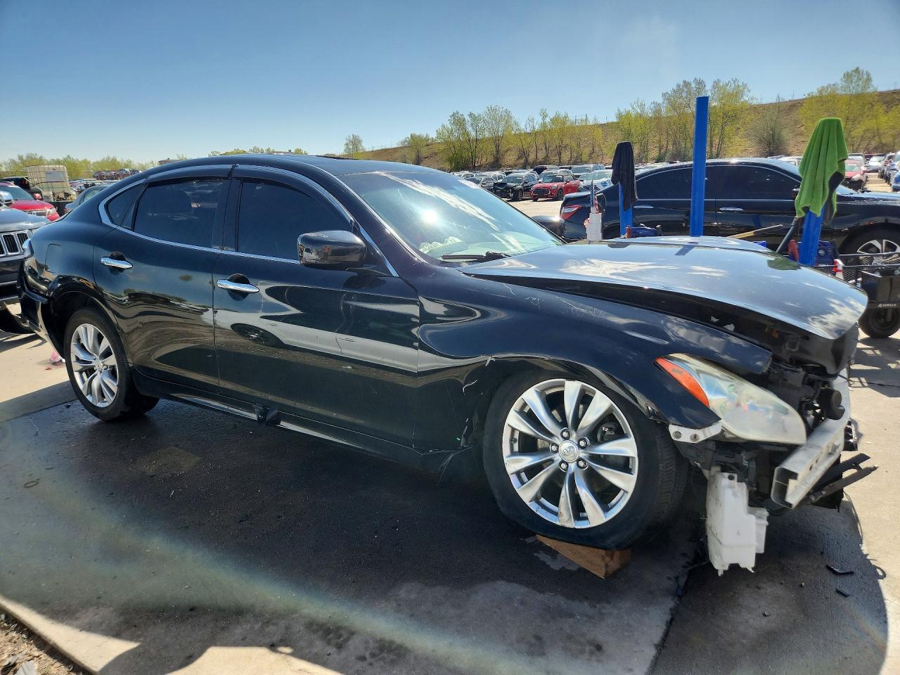 INFINITI M37 X