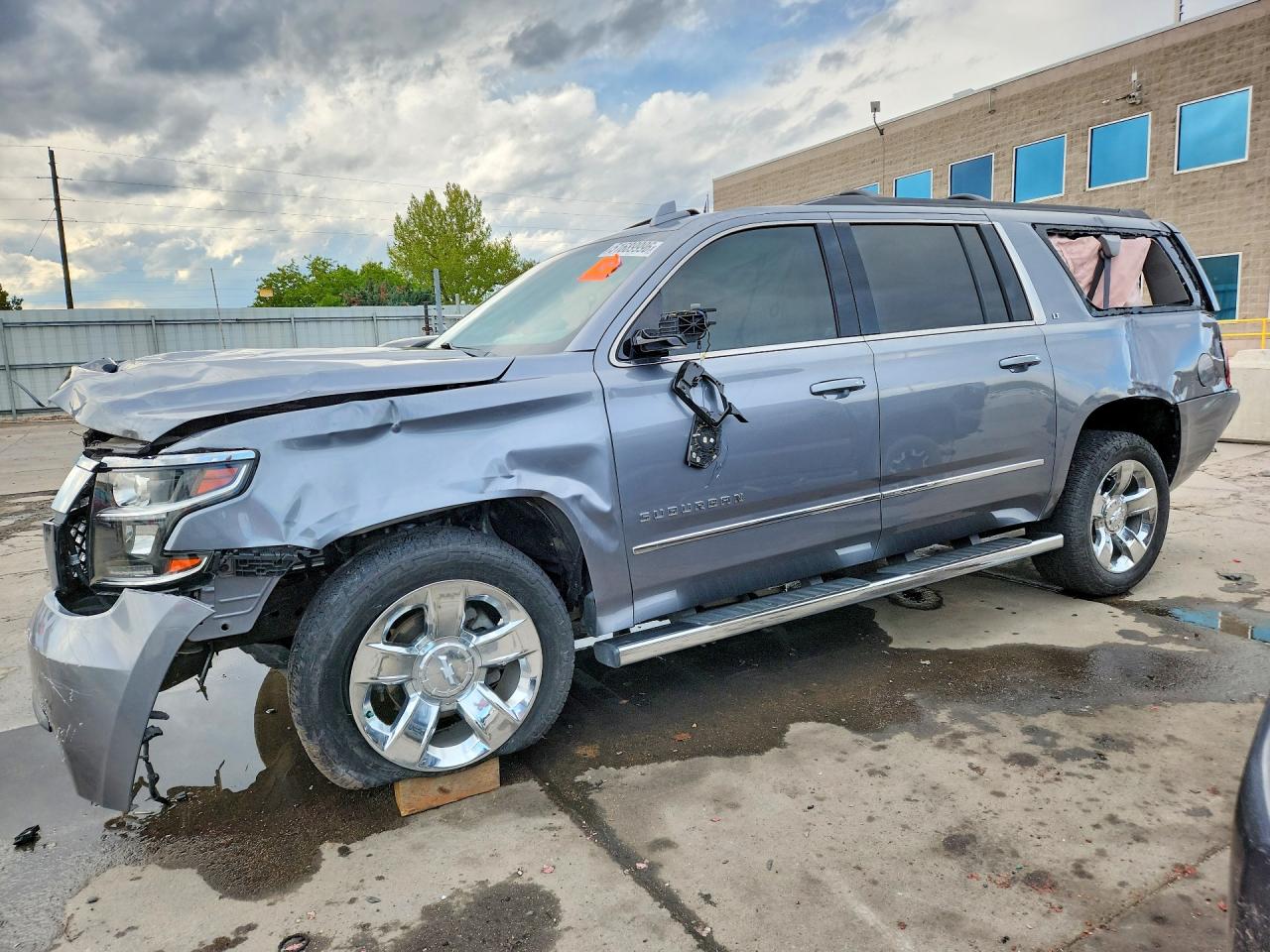 Salvage Chevrolet Suburban Image