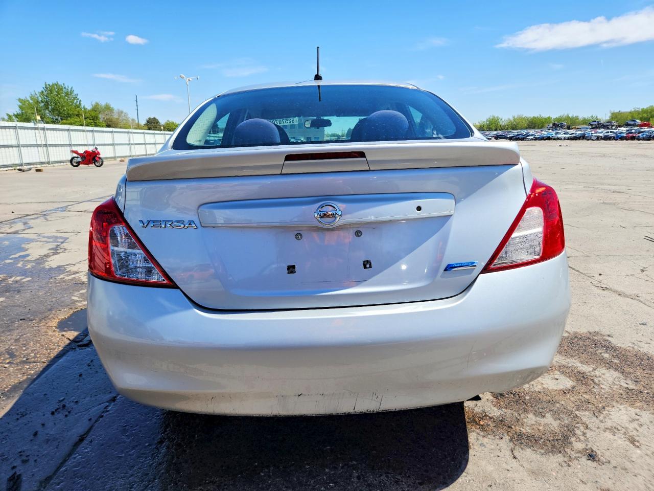 Nissan Versa 1.6 S