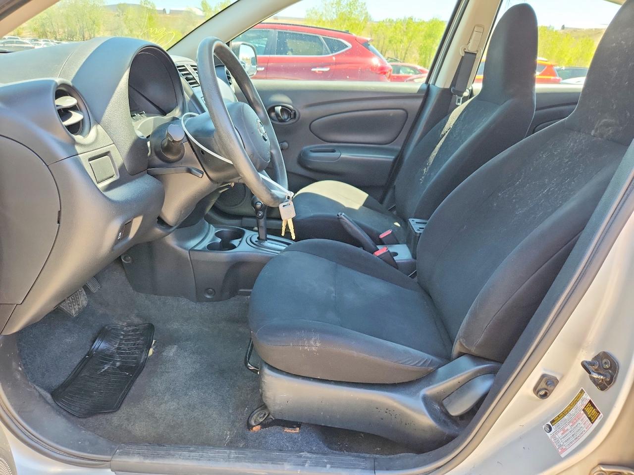 Nissan Versa 1.6 S