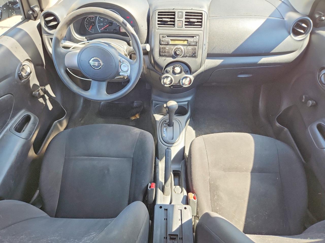 Nissan Versa 1.6 S