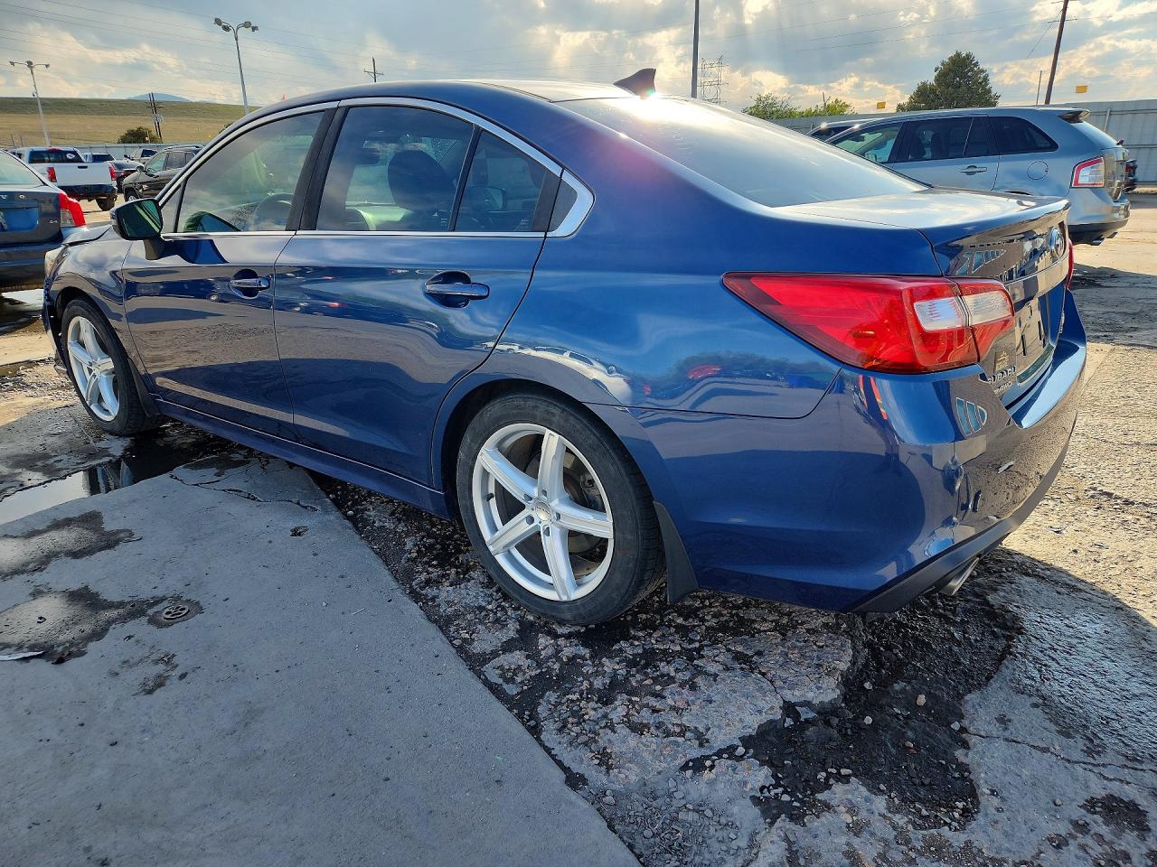 Subaru Legacy 3.6r Limited