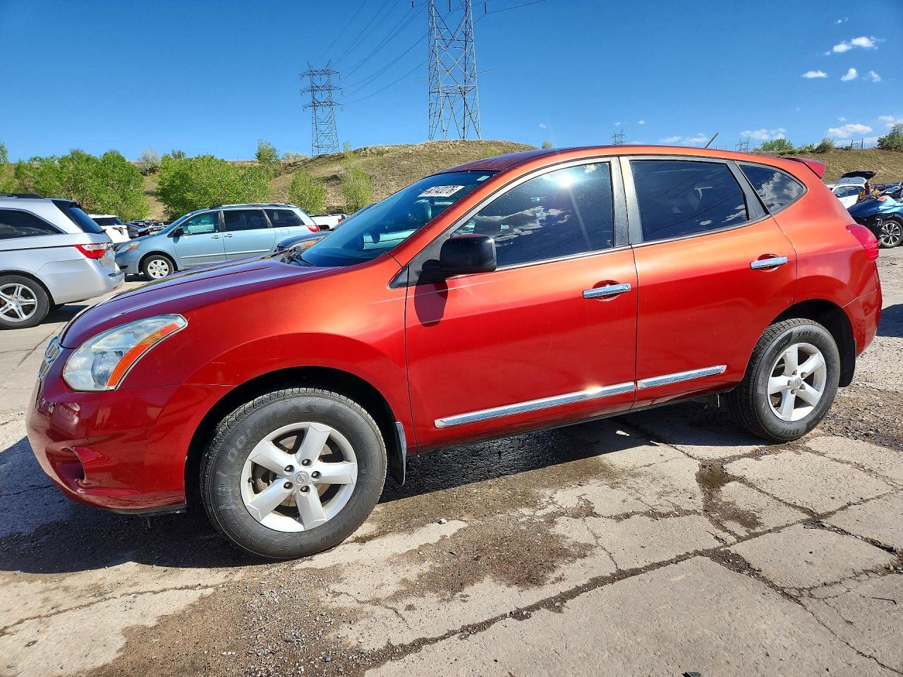 Salvage Nissan Rogue Image