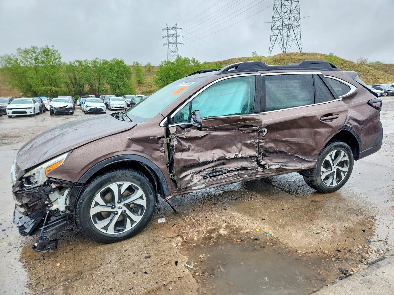 Salvage Subaru Outback Image