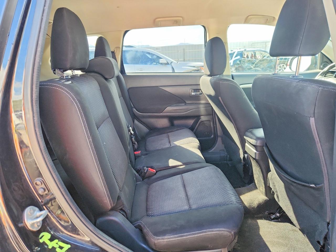 Mitsubishi Outlander Se