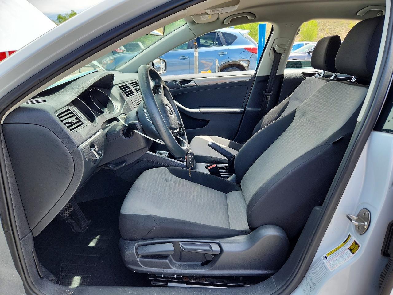 Volkswagen Jetta S