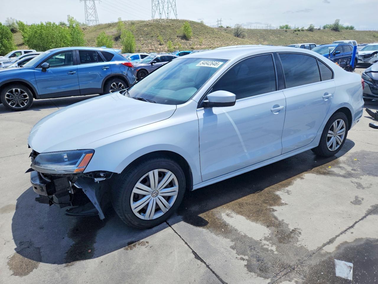 Salvage Volkswagen Jetta Image