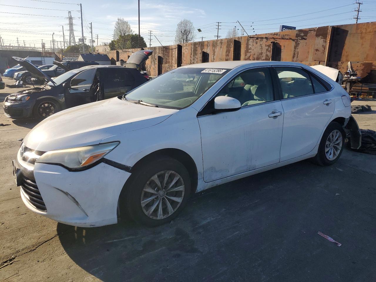 Salvage Toyota Camry Image