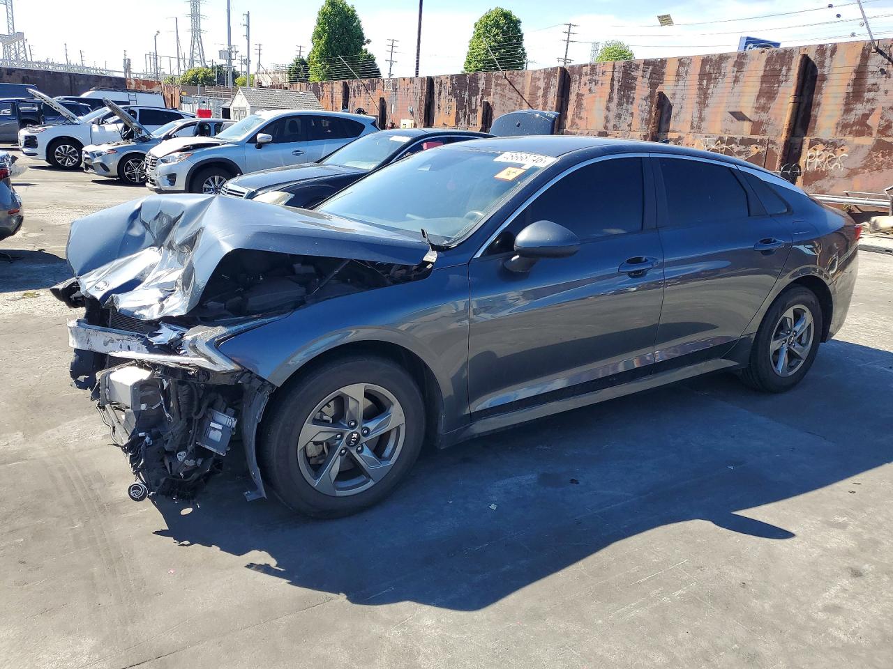 Salvage Kia K5 Image