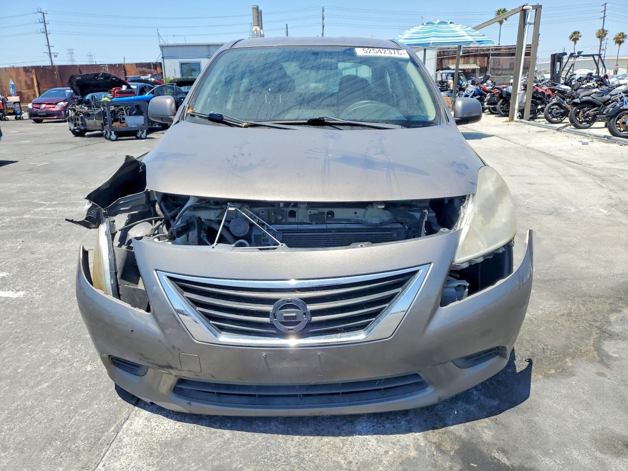 Nissan Versa 1.6 S