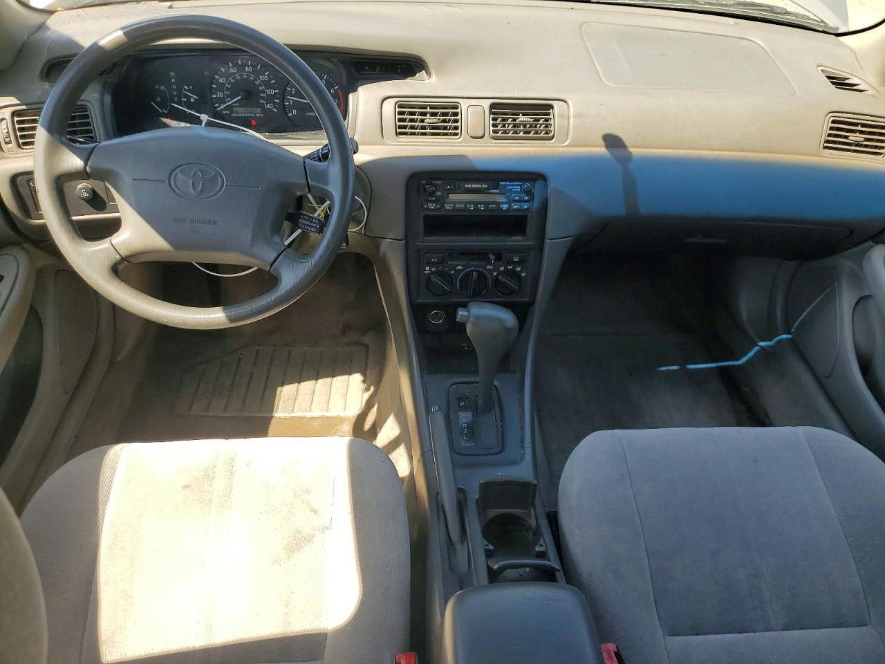 Toyota Camry Le V6