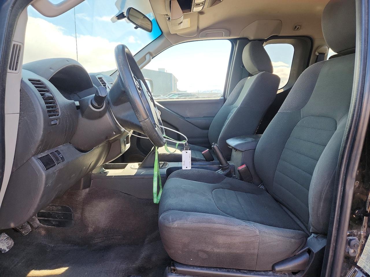 Nissan Frontier S