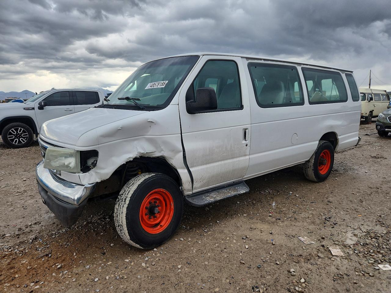 Salvage Ford Econoline Image