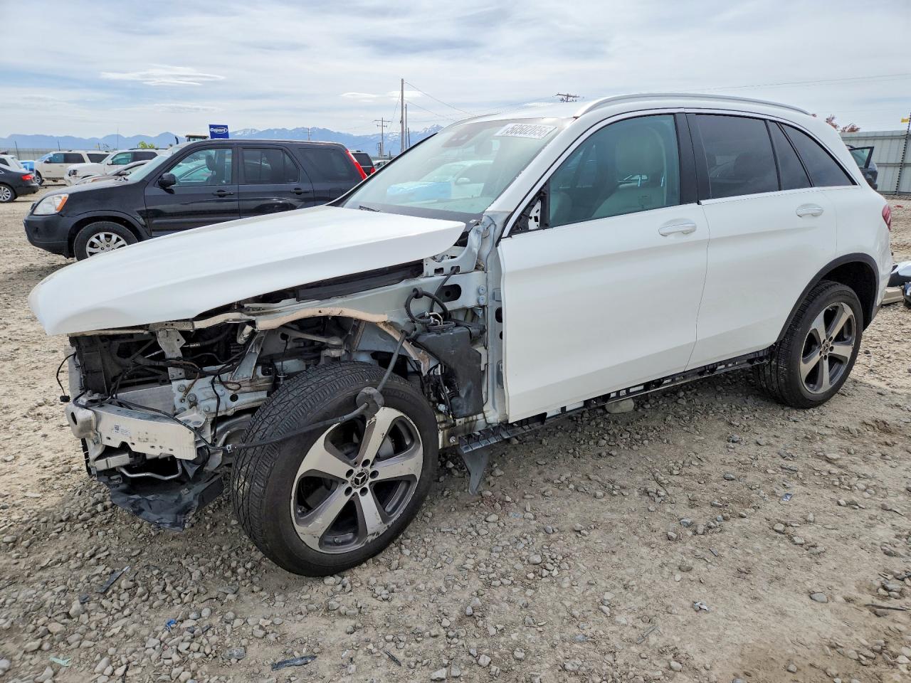 Salvage Mercedes-Benz GLC Image