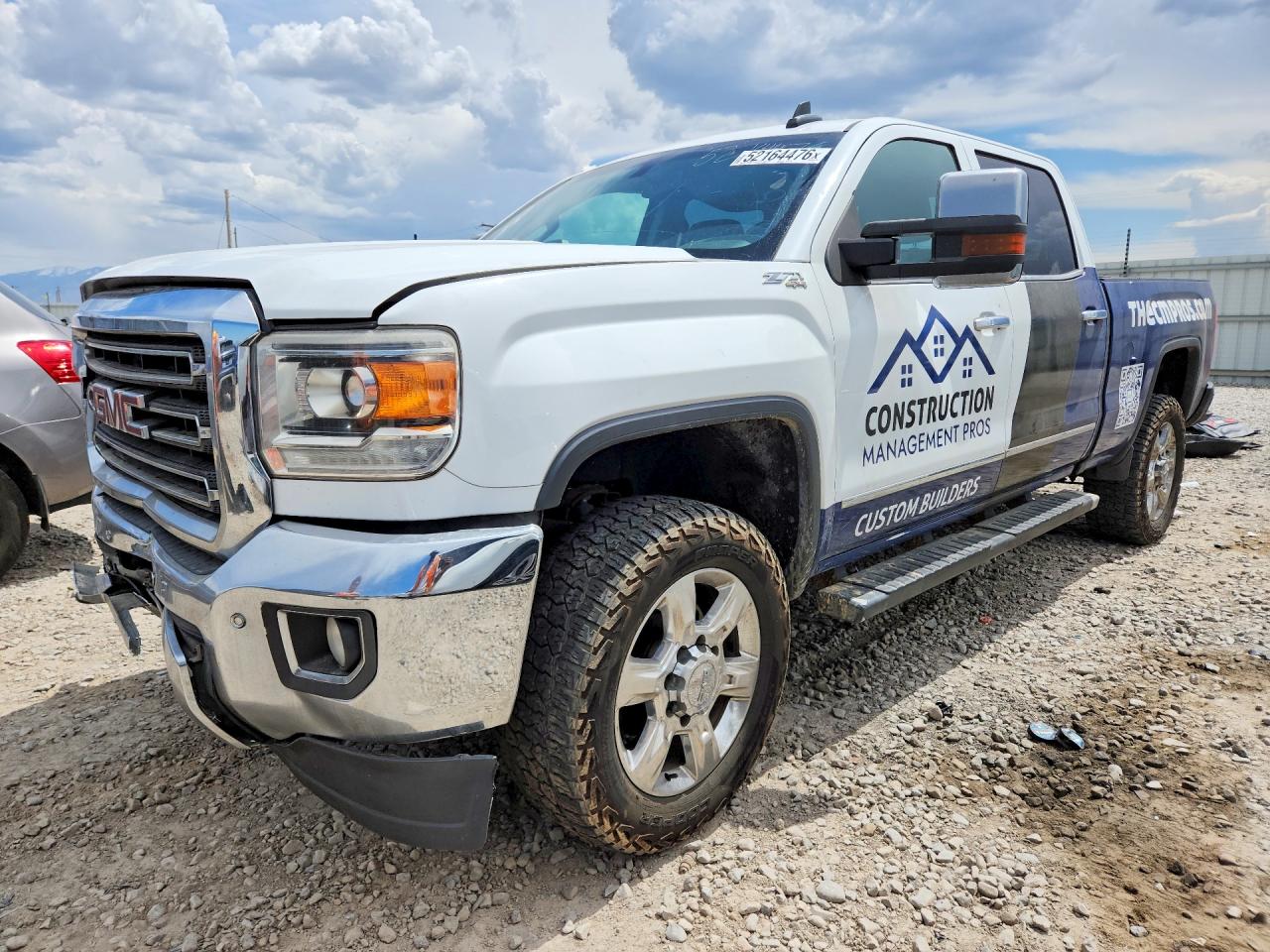 Salvage GMC Sierra Image