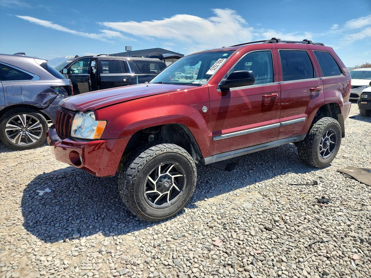 Salvage Jeep Cherokee Image
